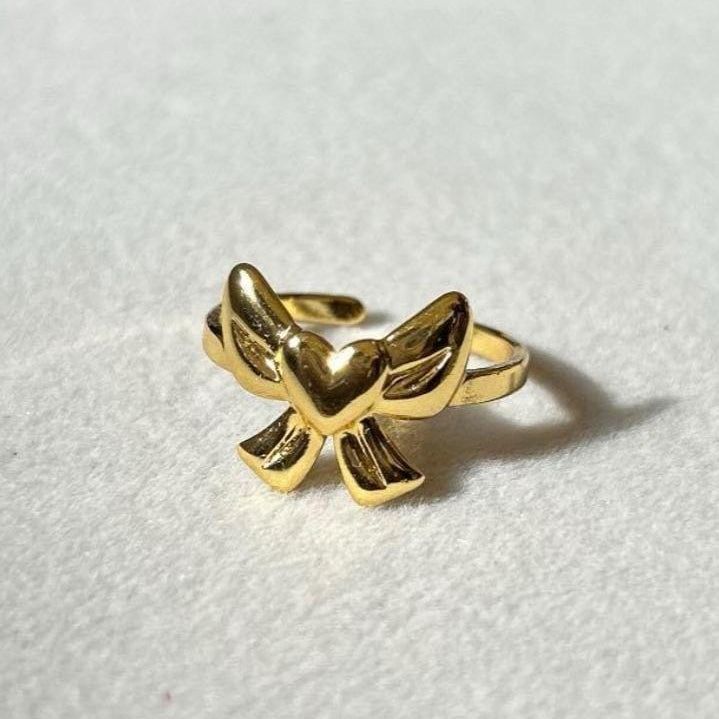 Bow Heart adjustable ring
