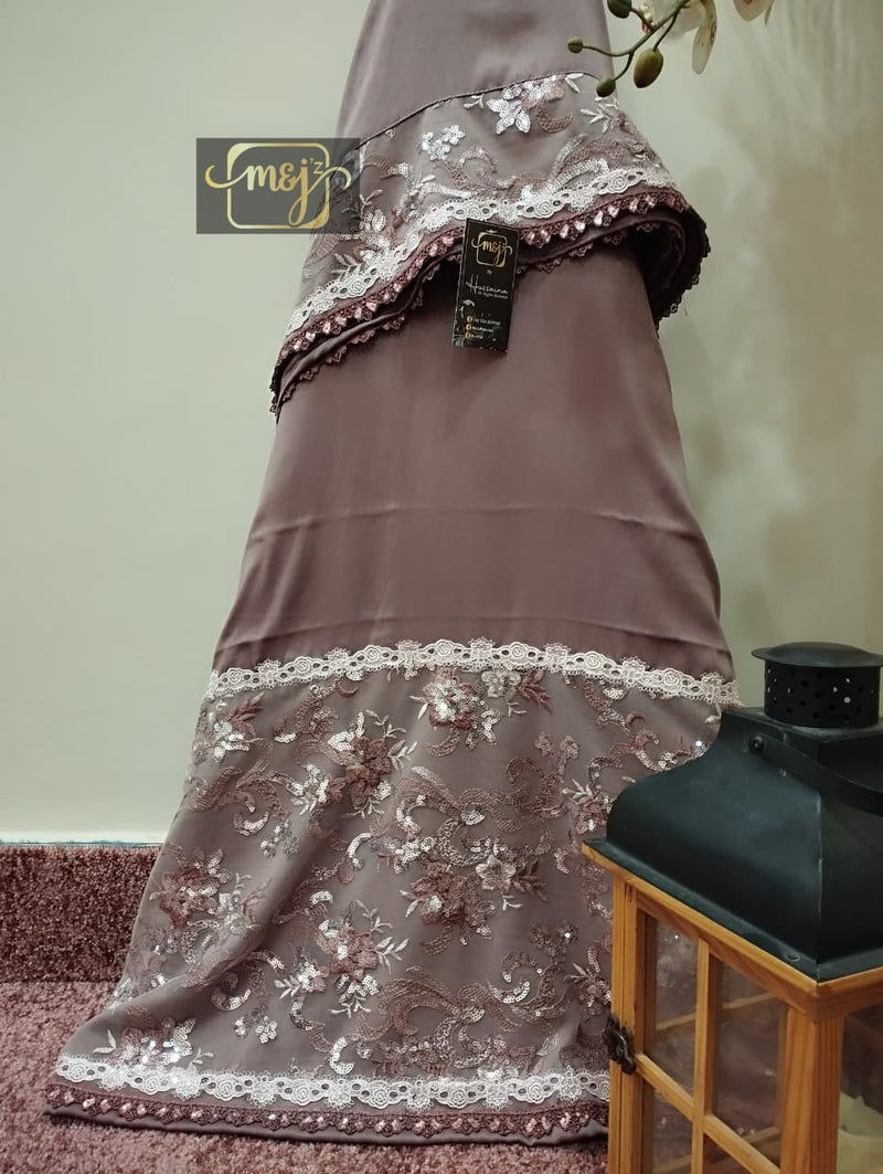 Mauve with net panel