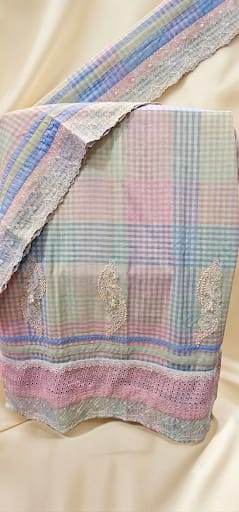 The Pastel Plaid & Paisleys Rida