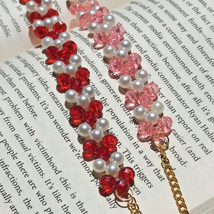 Red‑Pink Ombre Pearl & Crystal Gold Bracelet