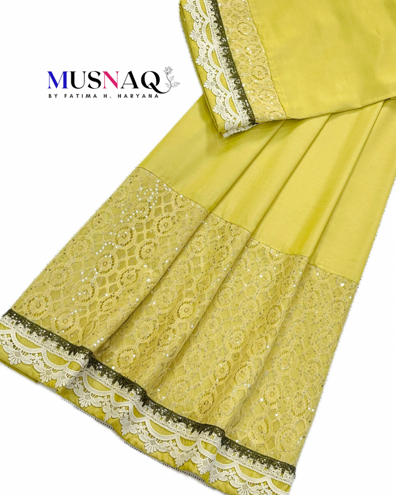 Golden Yellow Velvet Silk Rida
