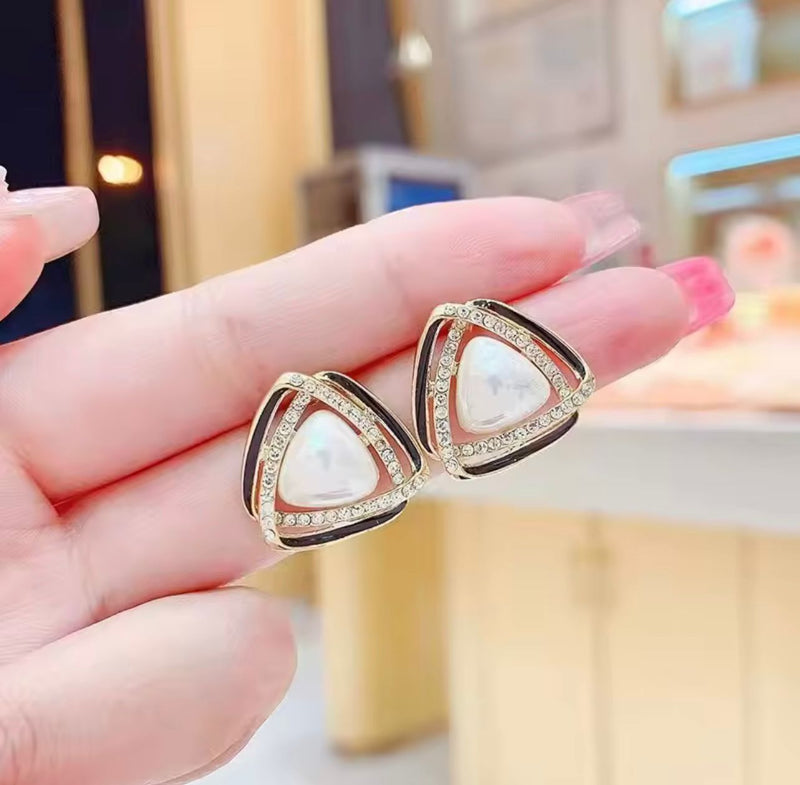 Triangle korean Studs