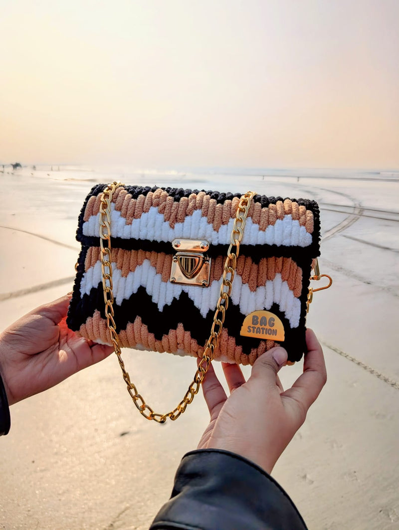 The Sandy Dune (hand-stitched to order, 10-14 days crafting time)