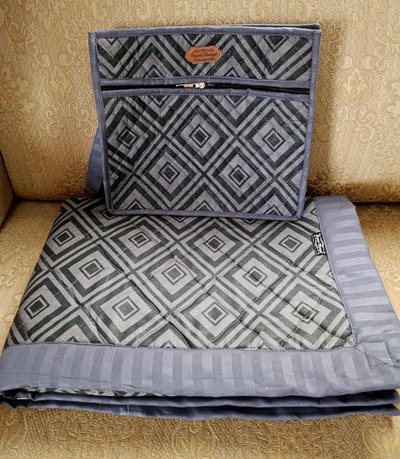 Men's Quilted masellah with a Wristlet pouch